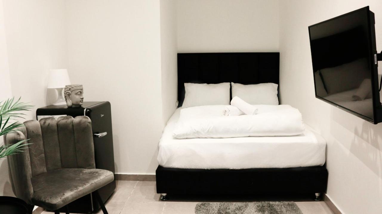 Underground Hotel Tel Aviv Buitenkant foto
